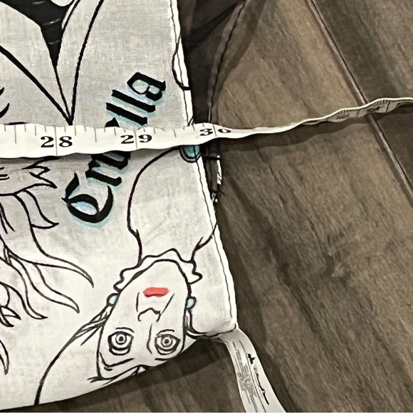 Disney Villains Animated Antagonists Scarf - Picture 11 of 11